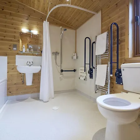 Buzzard With Hot-tub Карлайл