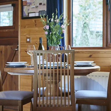 Buzzard With Hot-tub Holiday home